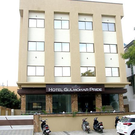 Hotel Gulmohar Pride Ahmednagar Exterior foto